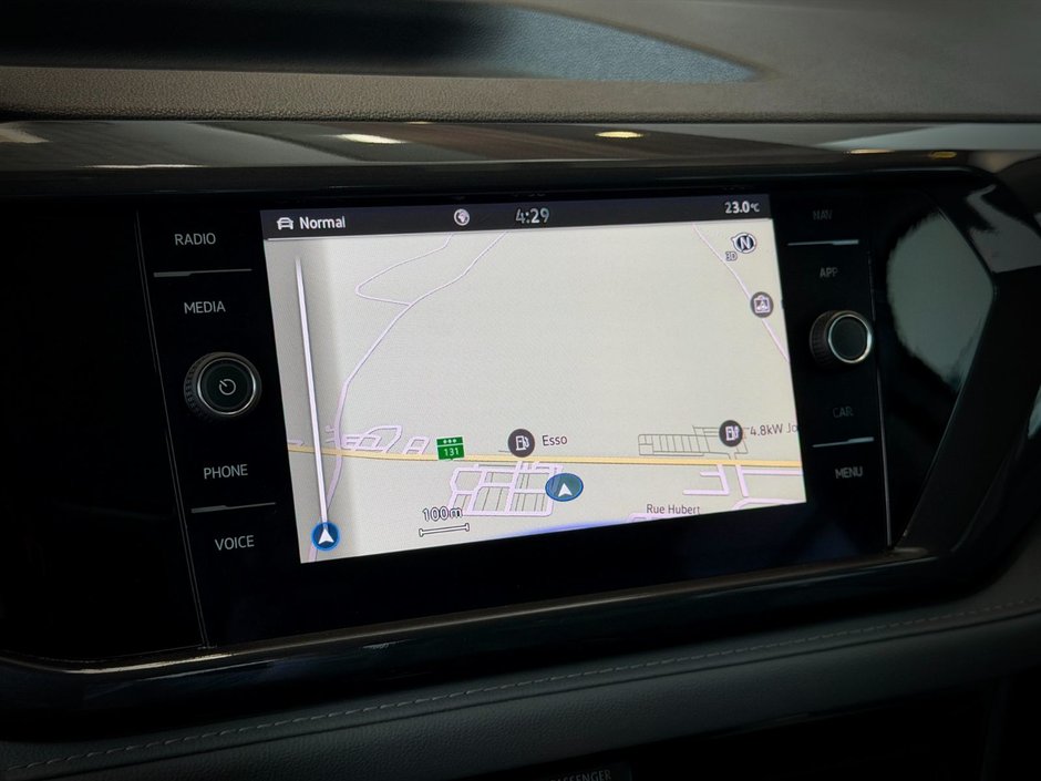 2023 Volkswagen Taos Highline-27