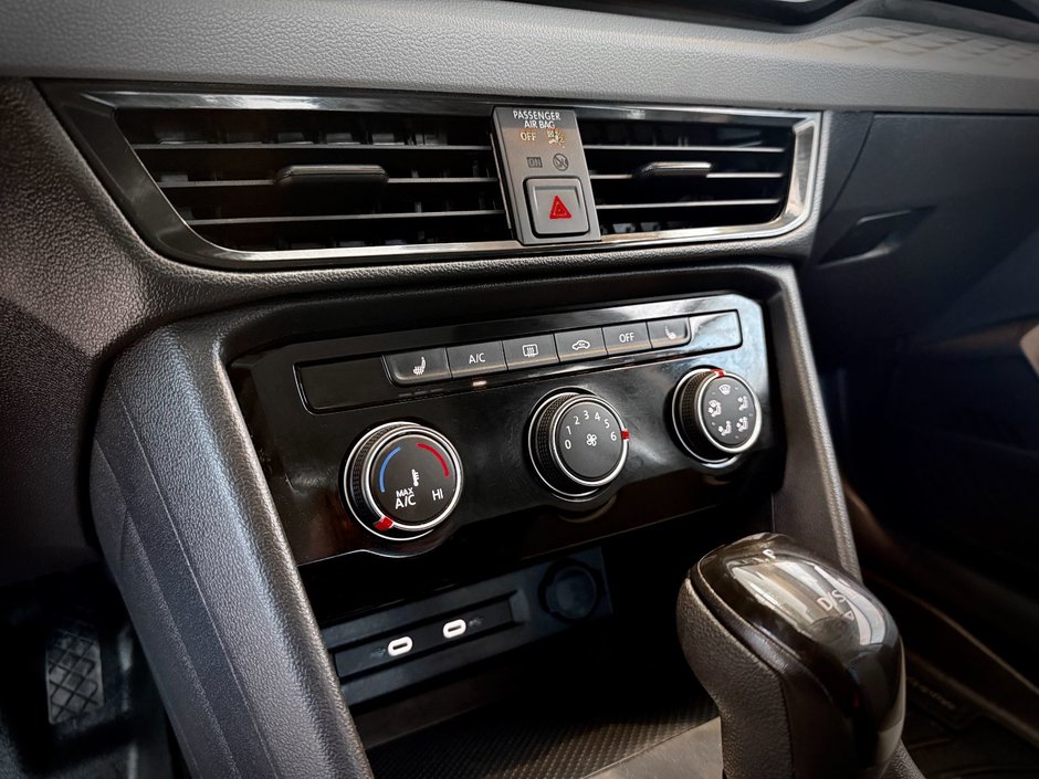 2024 Volkswagen Taos Trendline-27