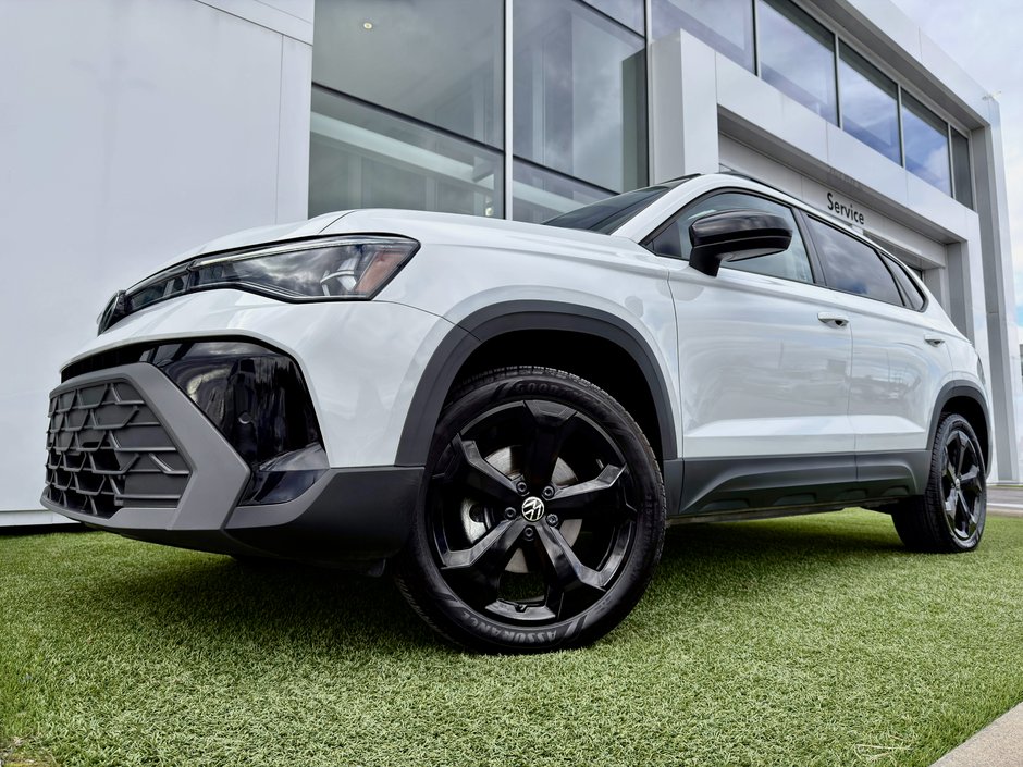 2025 Volkswagen Taos Comfortline Black Edition-2