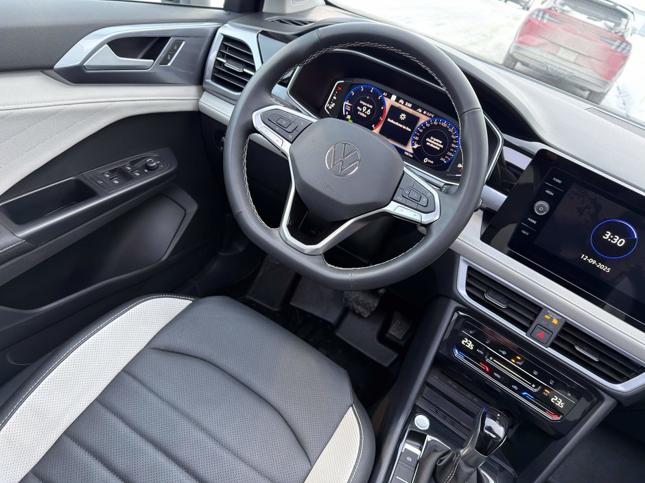Volkswagen Taos Highline 2025-16