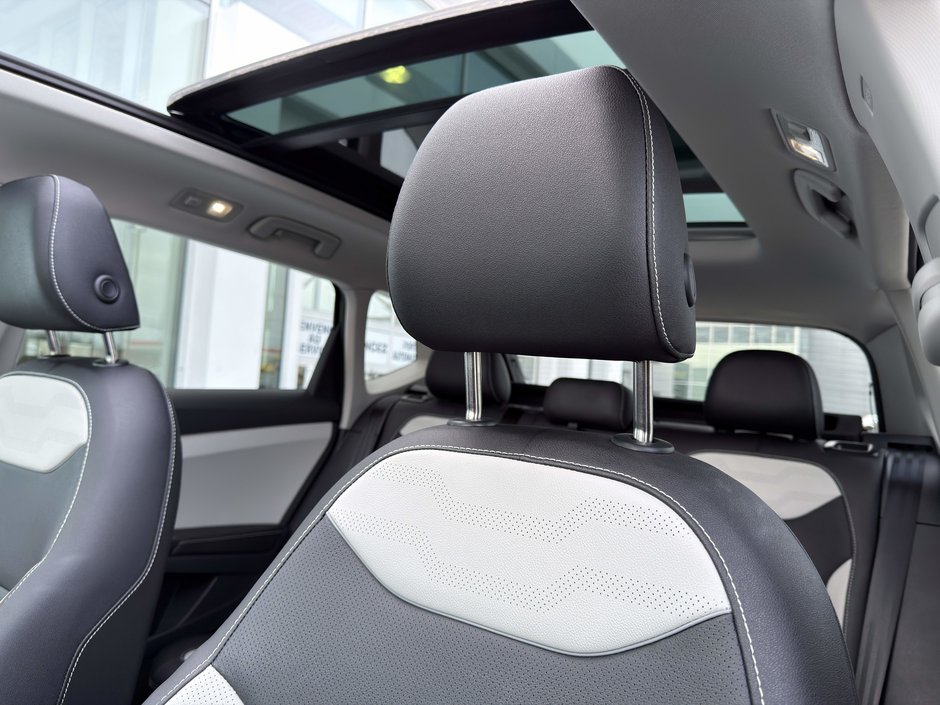 Volkswagen Taos Highline 2025-13