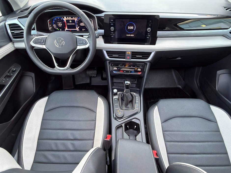 Volkswagen Taos Highline 2025-17