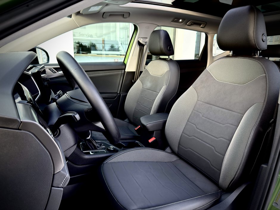 2025 Volkswagen Taos Comfortline Black Edition-12