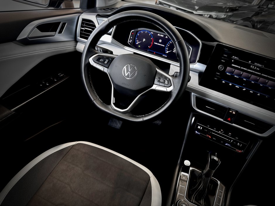 Volkswagen Taos Comfortline 2025-18