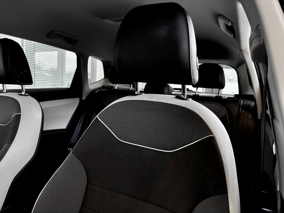 Volkswagen Taos Comfortline 2025-17