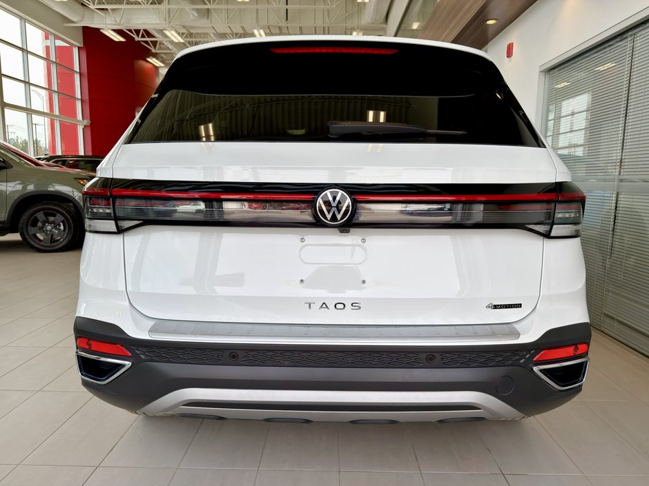2025 Volkswagen Taos Highline-9