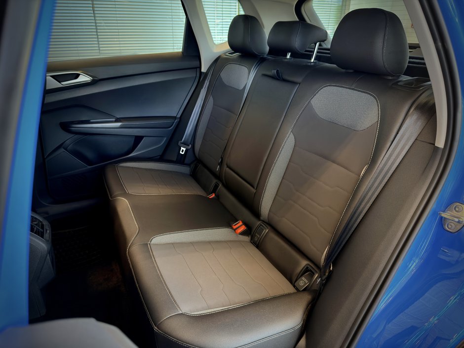 2026 Volkswagen Taos Comfortline Black Edition-22