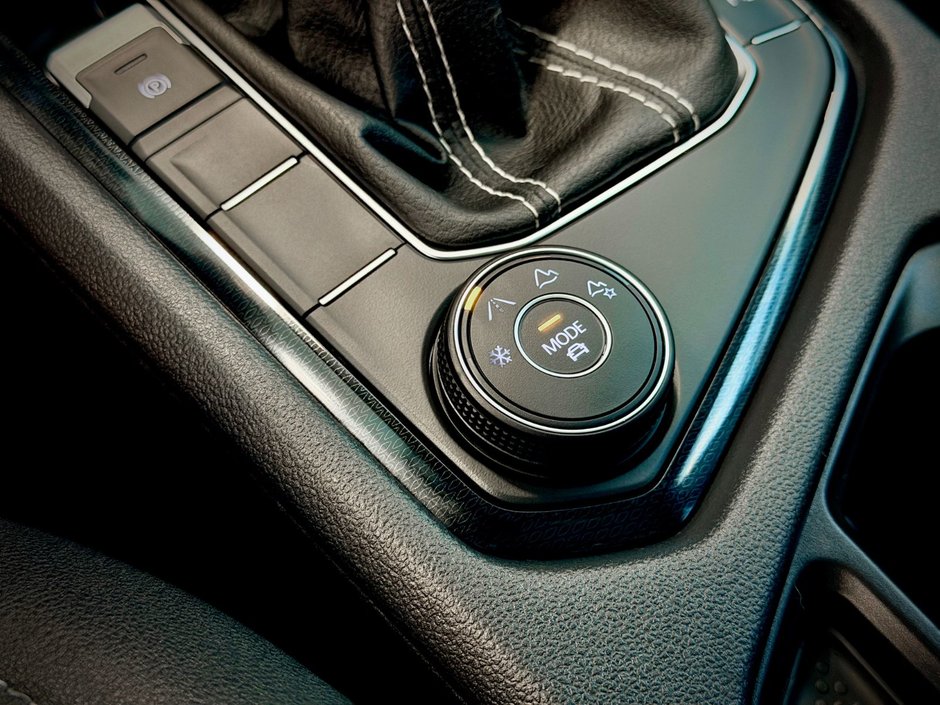 Volkswagen Taos Comfortline Black Edition 2026-31