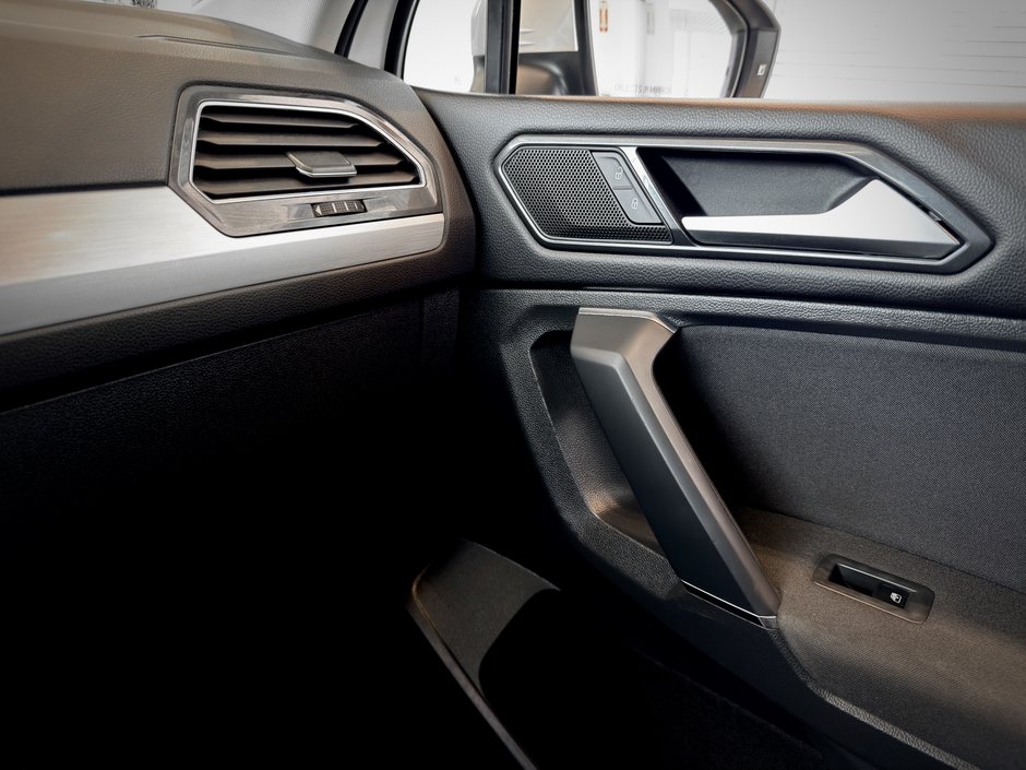 Volkswagen Tiguan Trendline 2018-32