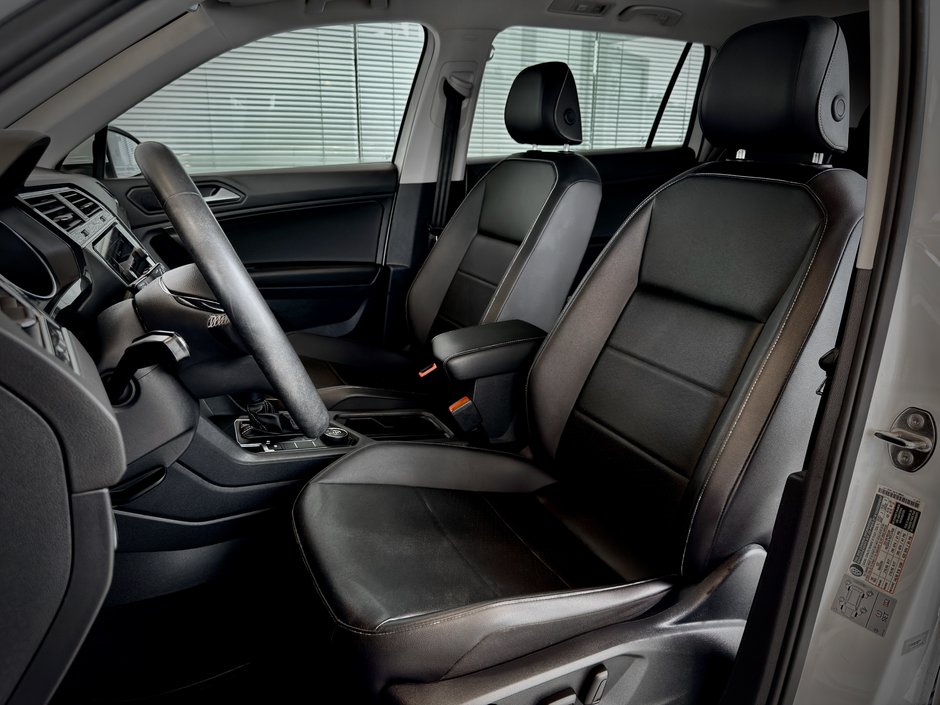 Volkswagen Tiguan Comfortline 2021-16