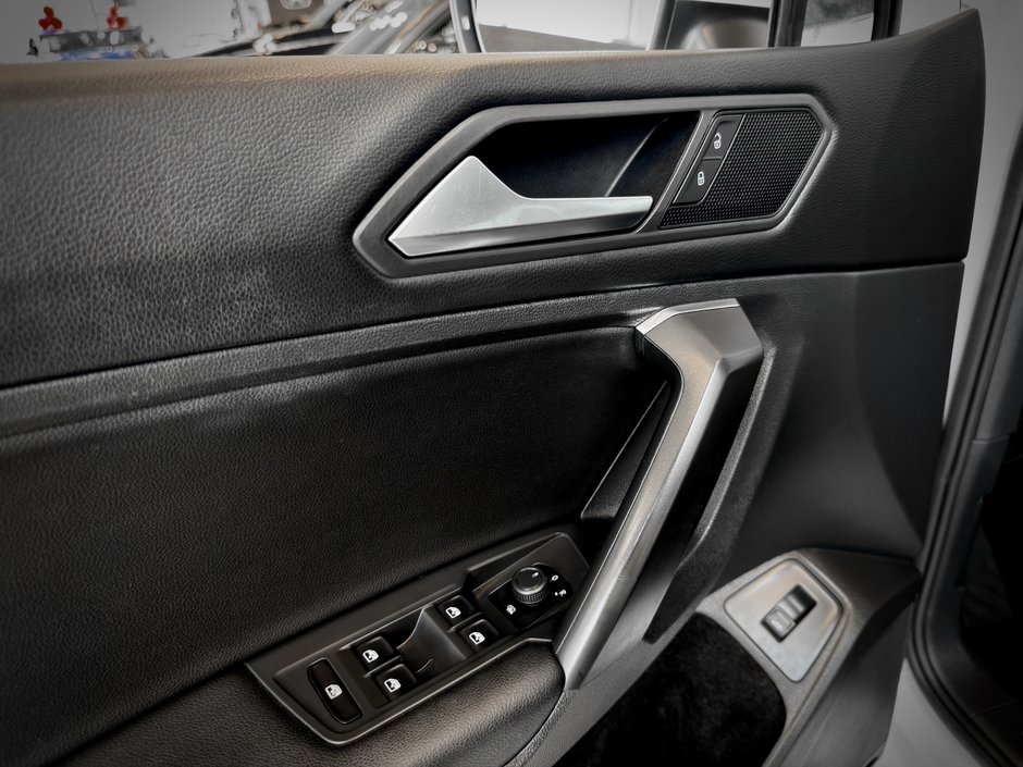 Volkswagen Tiguan Comfortline 2021-31