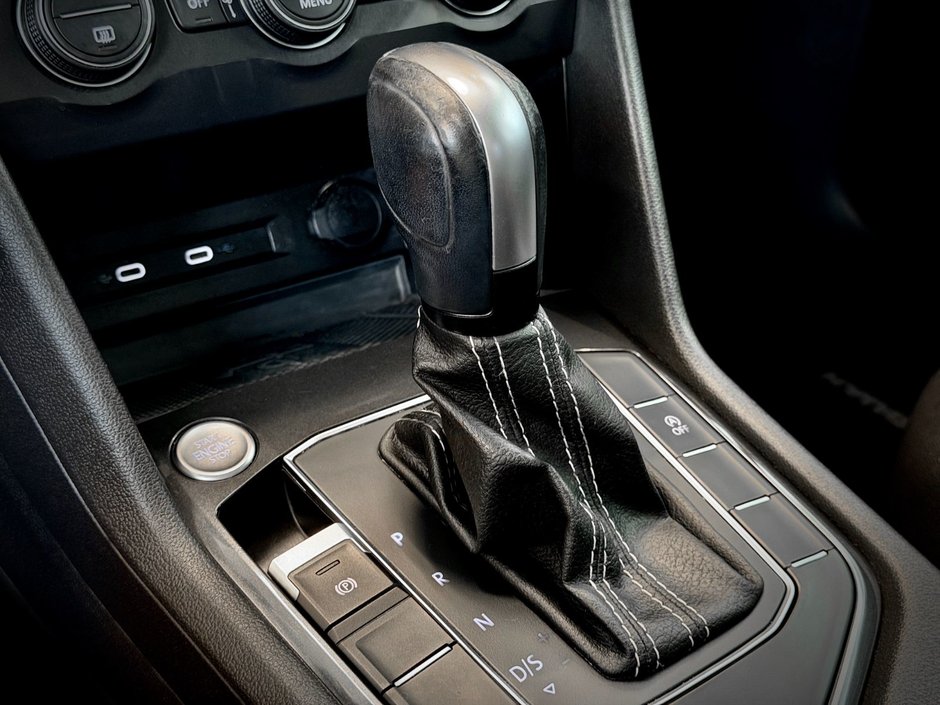 Volkswagen Tiguan Comfortline 2021-28