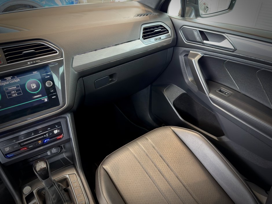 Volkswagen Tiguan Comfortline R-Line Black Edition 2022-23