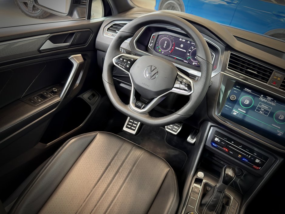 Volkswagen Tiguan Comfortline R-Line Black Edition 2022-22