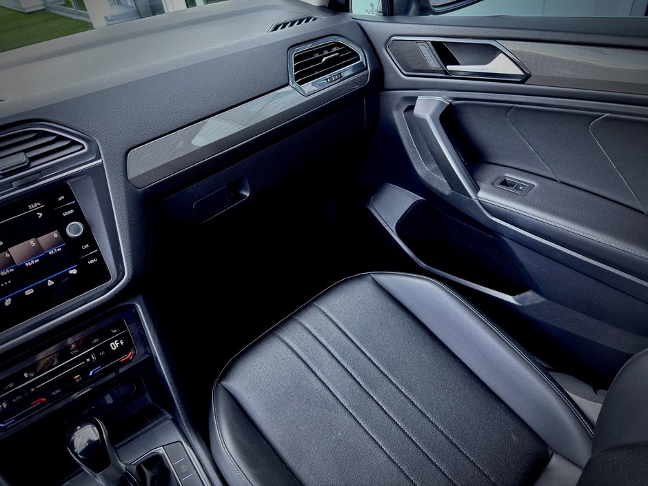 Volkswagen Tiguan Comfortline 7 PASSAGERS 2023-16