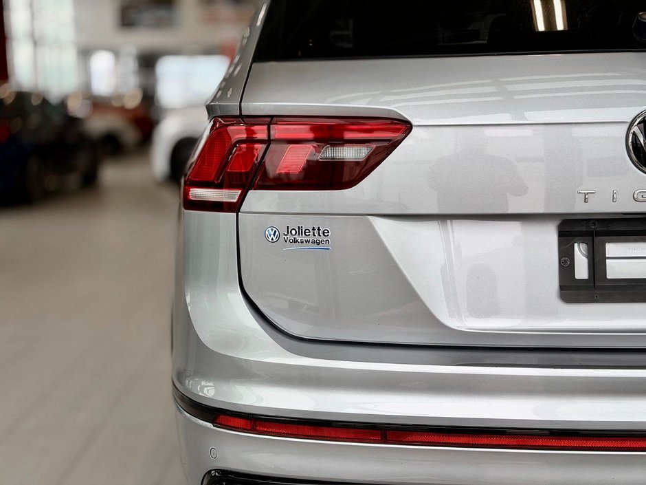 Volkswagen Tiguan Comfortline R-Line Black Edition 2024-10
