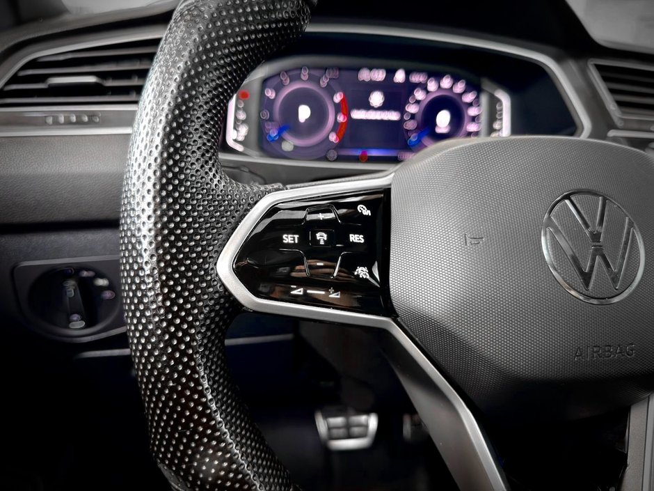 Volkswagen Tiguan Comfortline R-Line Black Edition 2024-22