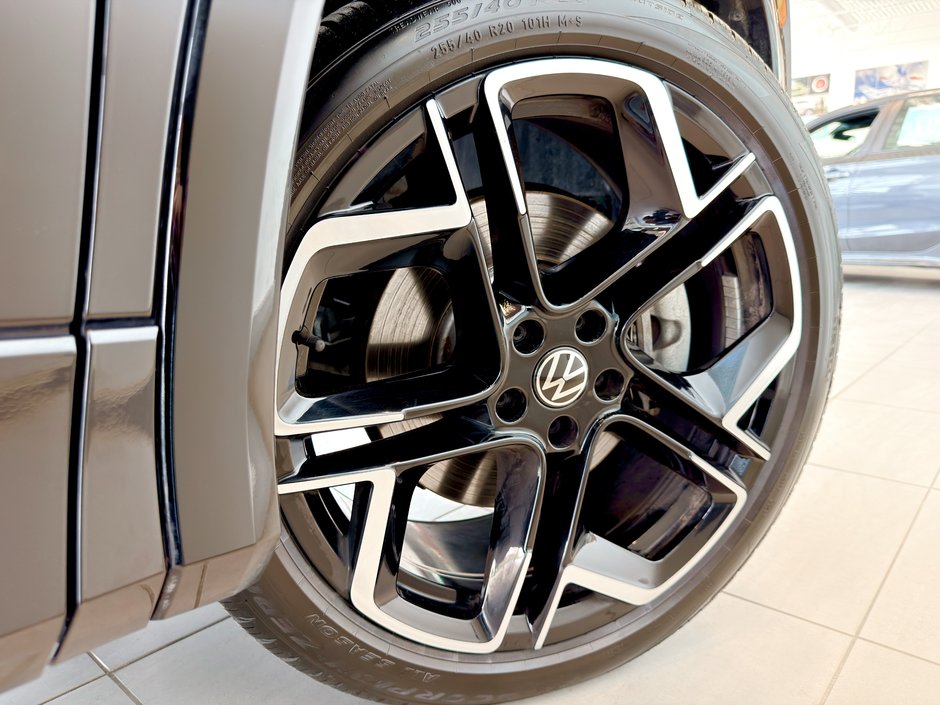 2026 Volkswagen Tiguan Highline Turbo R-Line-9