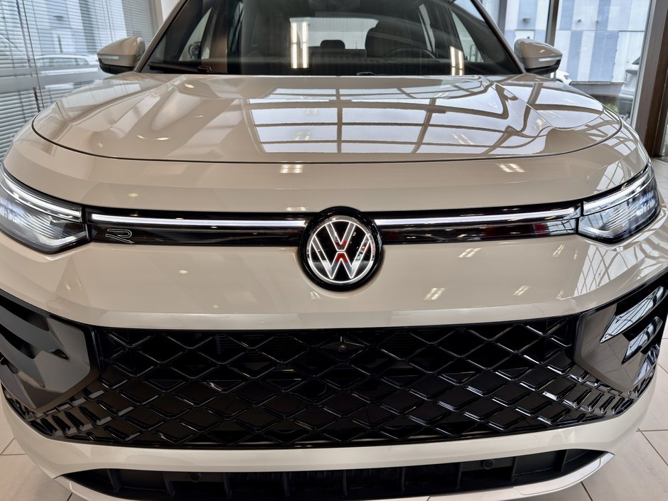 2026 Volkswagen Tiguan Highline Turbo R-Line-5