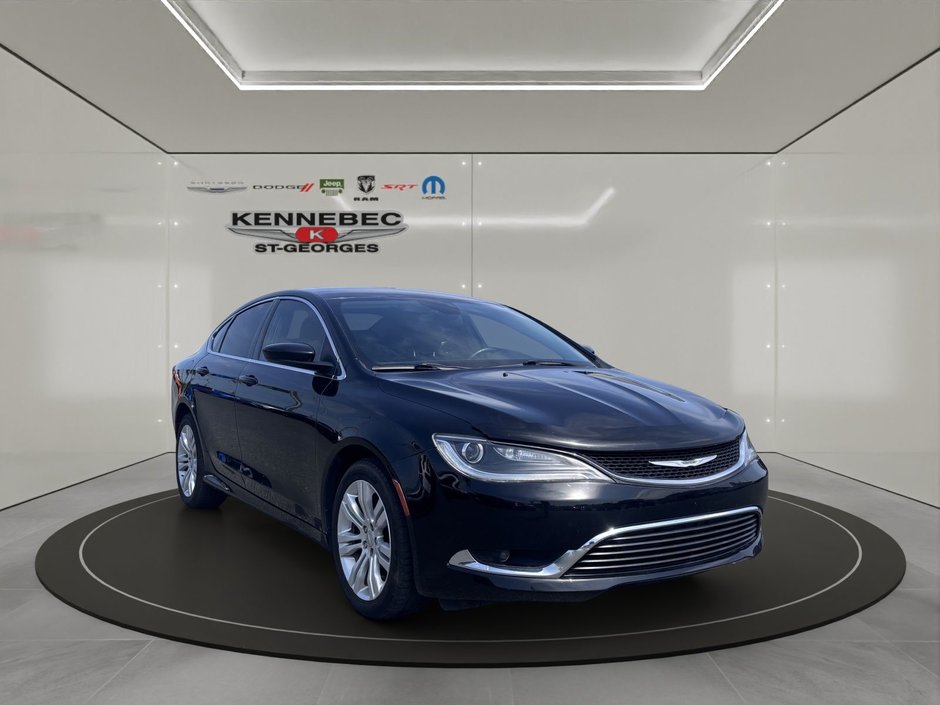 Chrysler 200 Limited 2015 à Saint-Georges, Québec