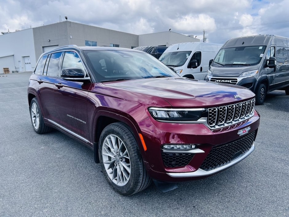 2023 Jeep Grand Cherokee Summit in Saint-Georges, Quebec
