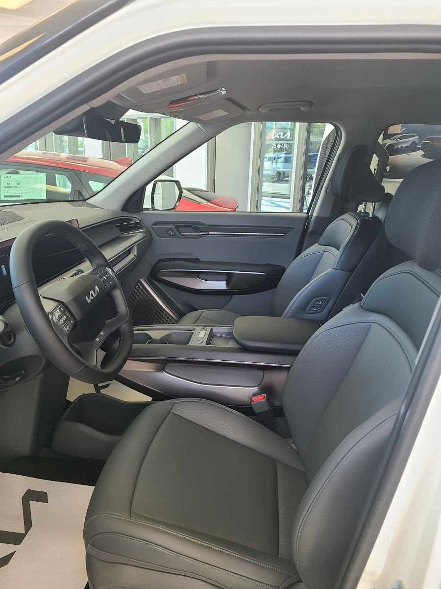 2026 Kia EV9 Land