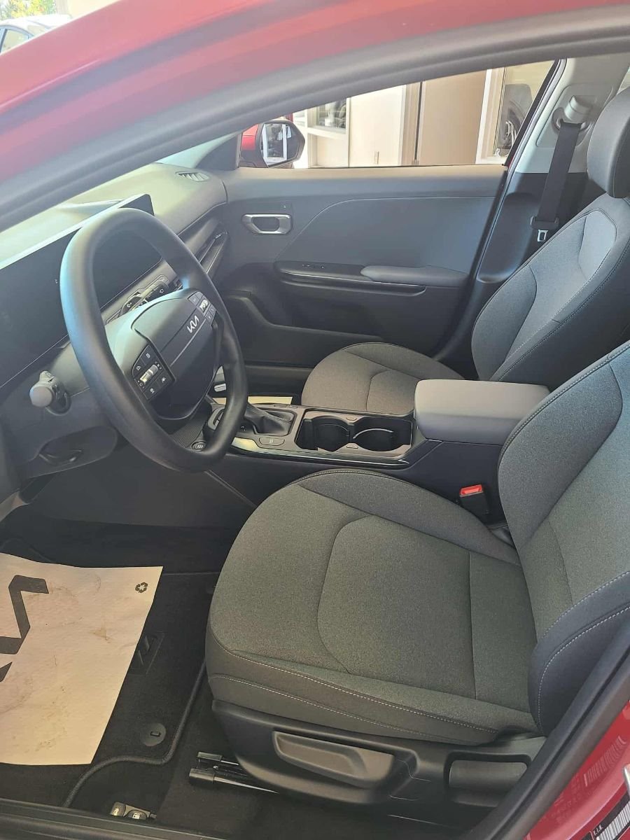 Kia K4 LX 2025