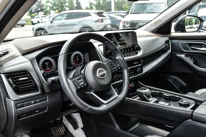 2022 Nissan Rogue Platinum CVT (2)