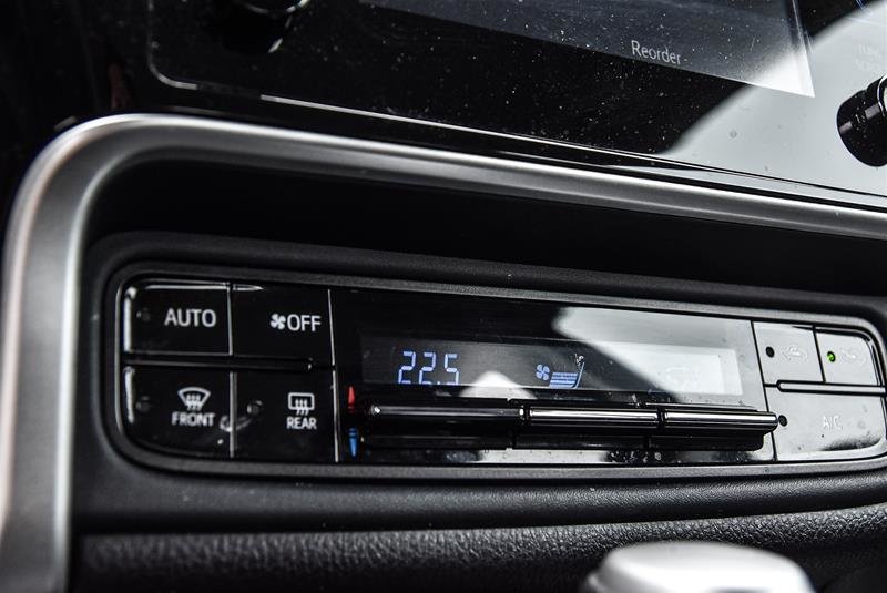 2018 Toyota Corolla 4-door Sedan LE CVTi-S