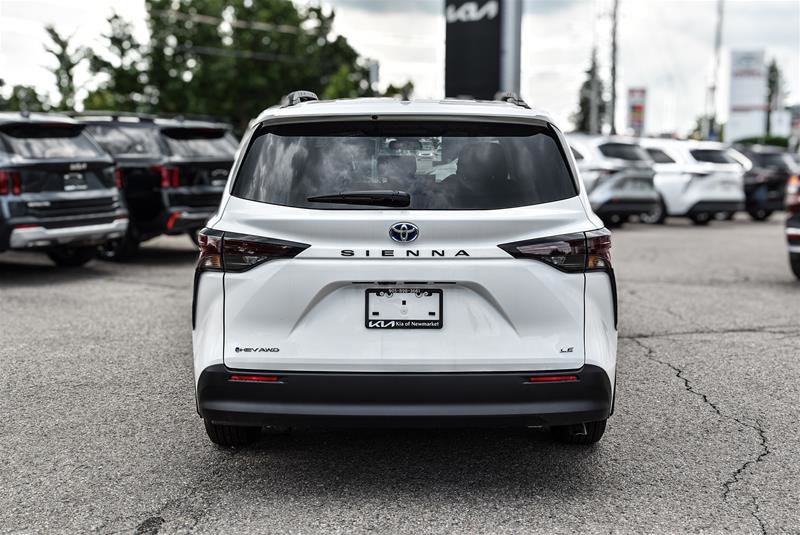 2025 Toyota Sienna Hybrid Sienna LE AWD 8-Pass Sienna LE AWD 8-Pass-Camera|brk assist| htd seats
