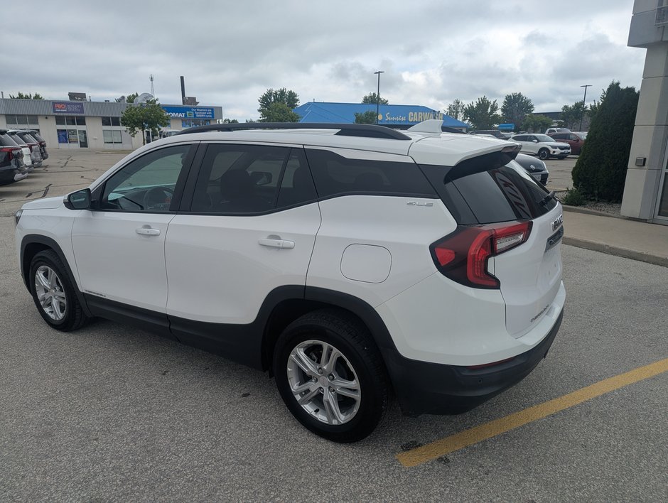 2022 GMC Terrain SLE