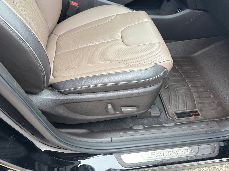 2022 Hyundai SANTA FE HYBRID LUXURY One Owner & Very Clean