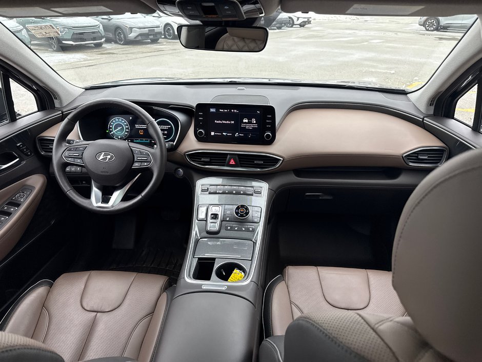 2022 Hyundai SANTA FE HYBRID LUXURY One Owner & Very Clean