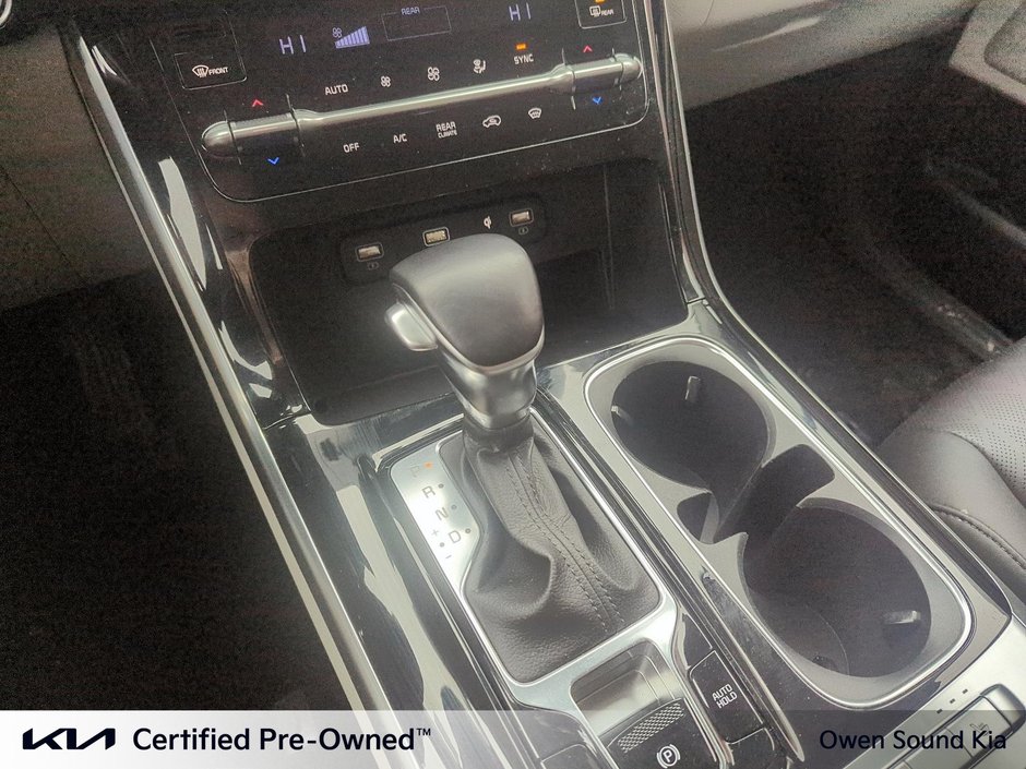 2024 Kia CARNIVAL EX One Owner