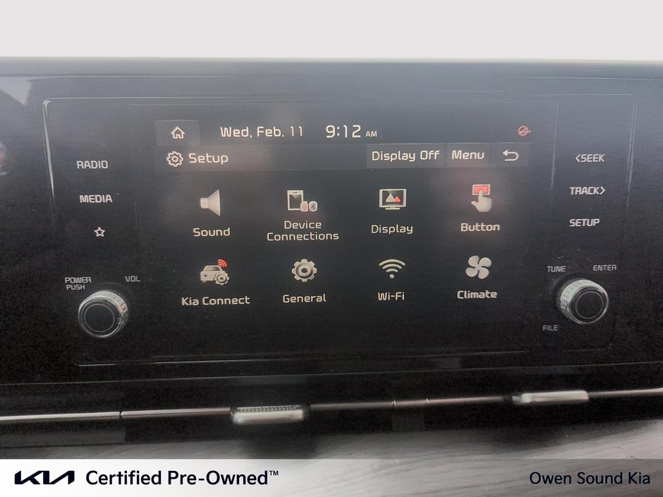 2024 Kia CARNIVAL EX One Owner