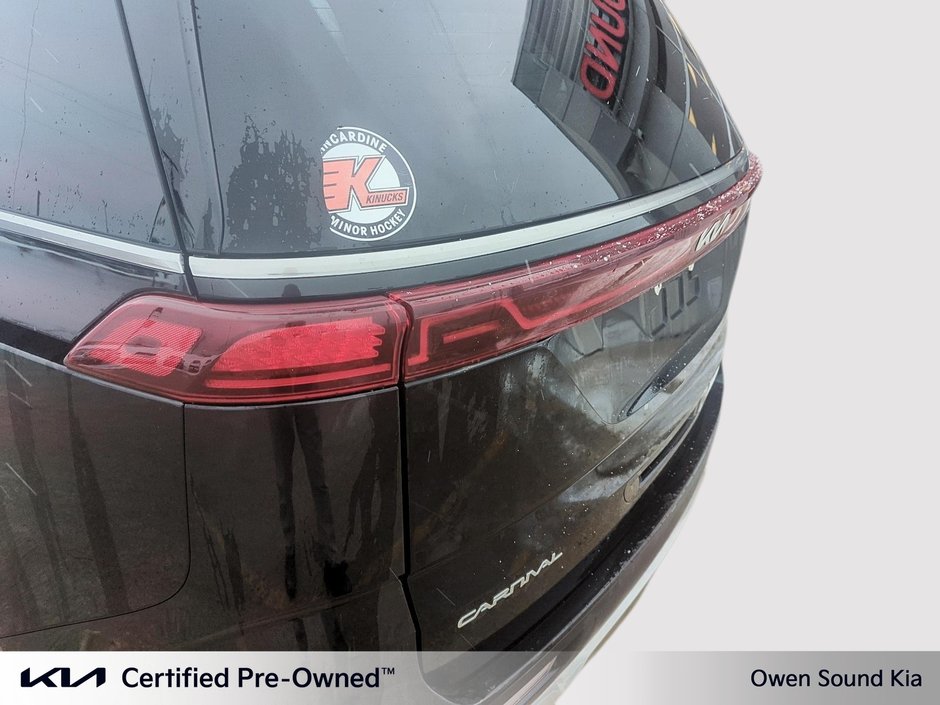 2024 Kia CARNIVAL EX One Owner