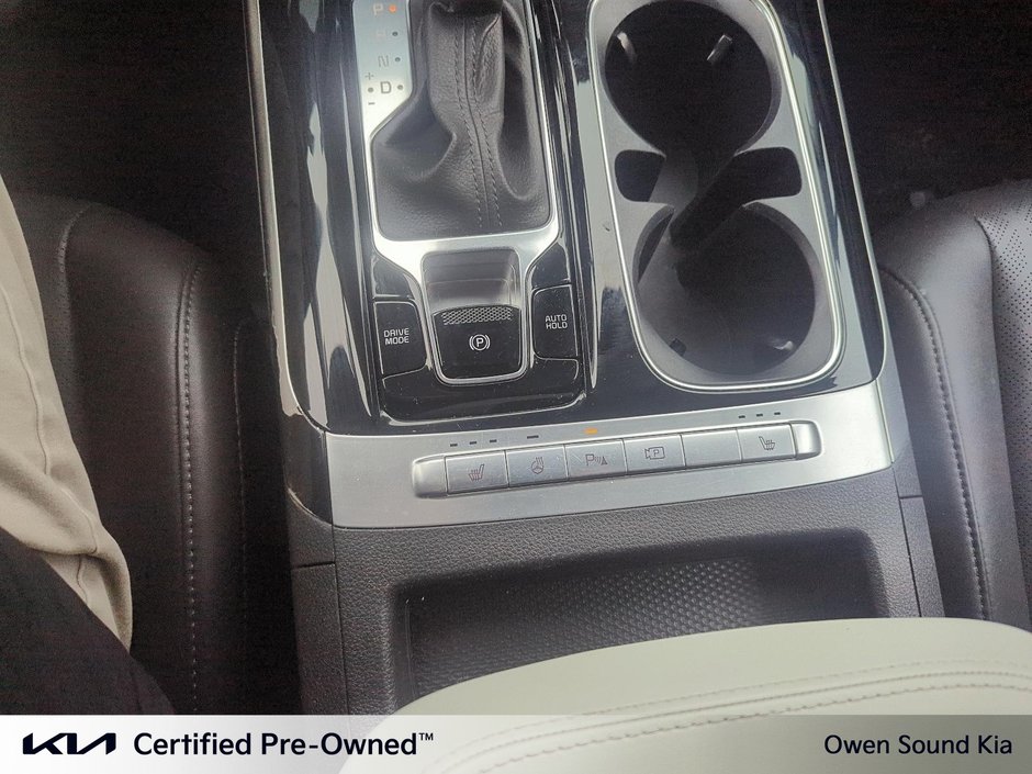 2024 Kia CARNIVAL EX One Owner