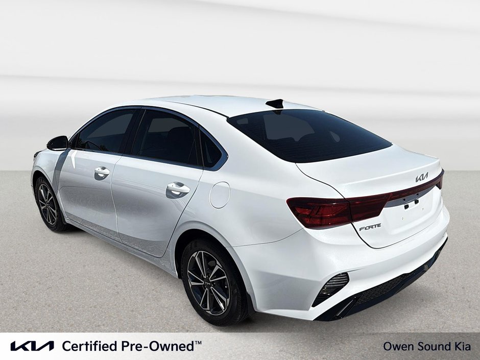 2023 Kia Forte EX