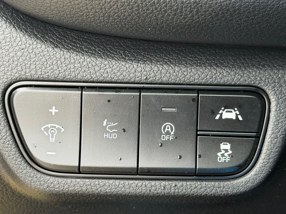 2021 Kia Seltos SX Turbo One Owner, Local Trade