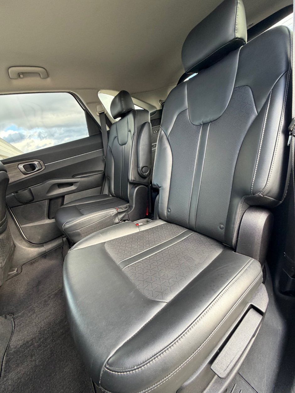 2022 Kia Sorento EX