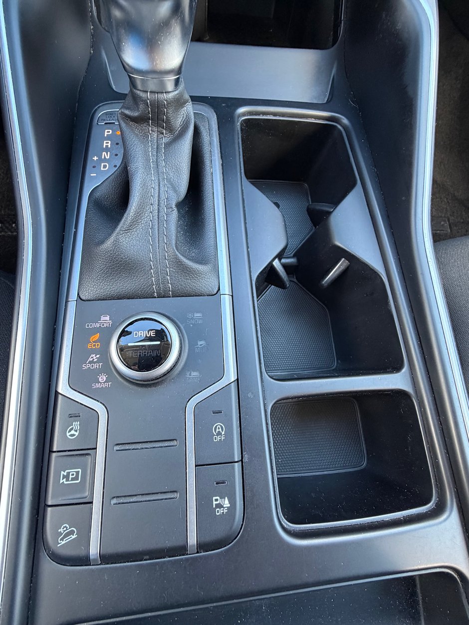 2023 Kia Sorento LX Premium