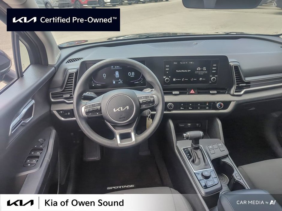 2023 Kia Sportage LX FWD Local One Owner FWD