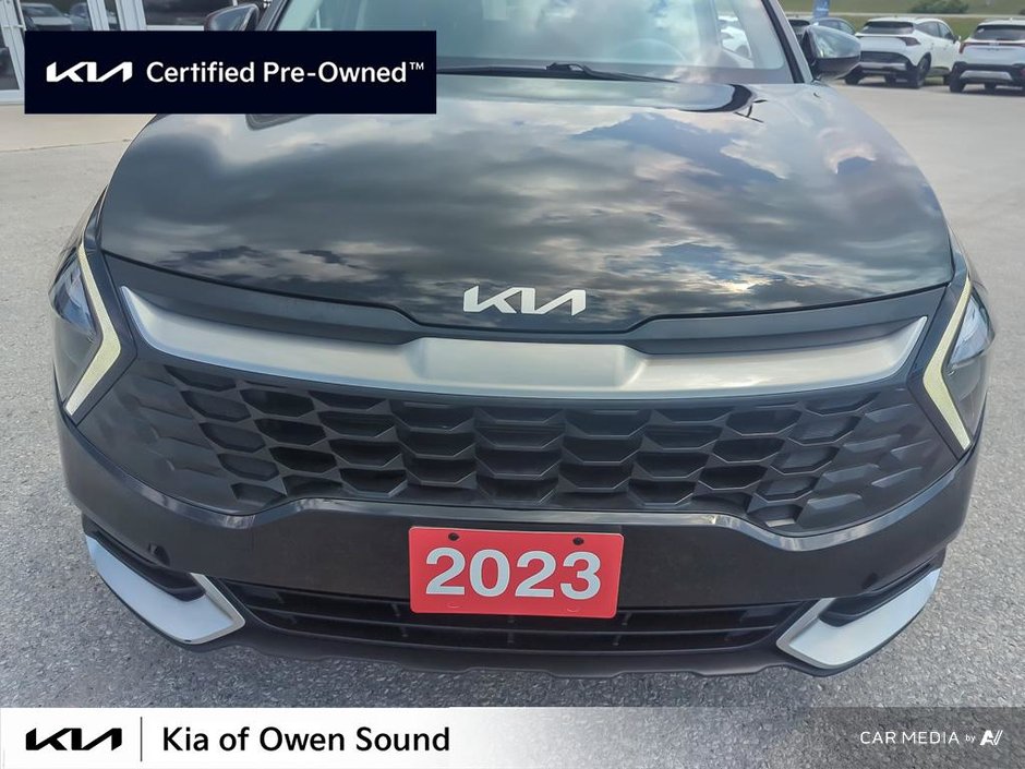 2023 Kia Sportage LX FWD Local One Owner FWD