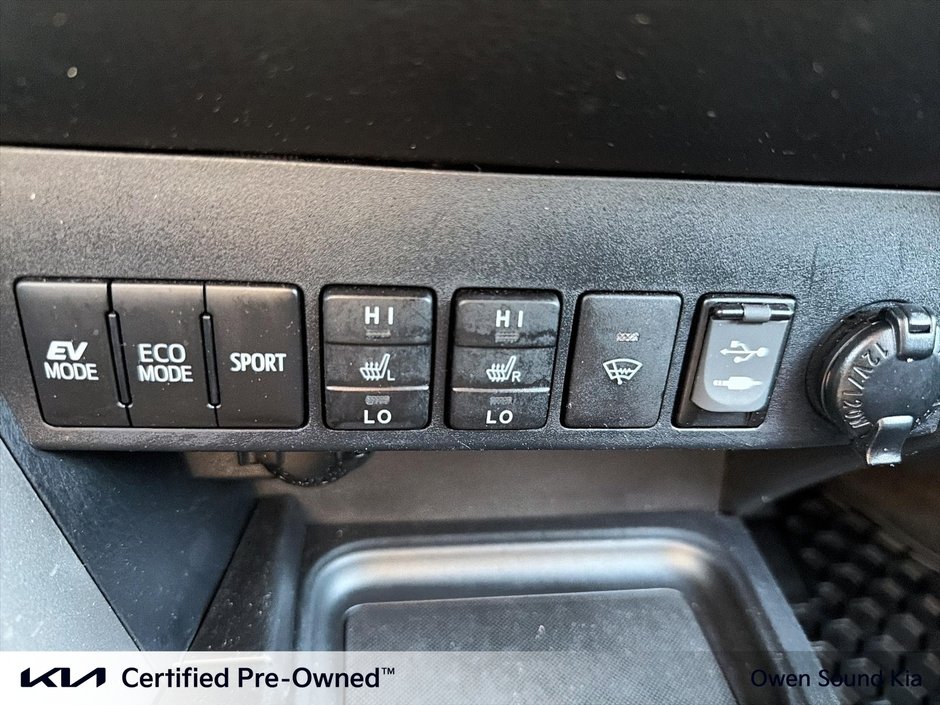 2018 Toyota RAV4 HYBRID LE+