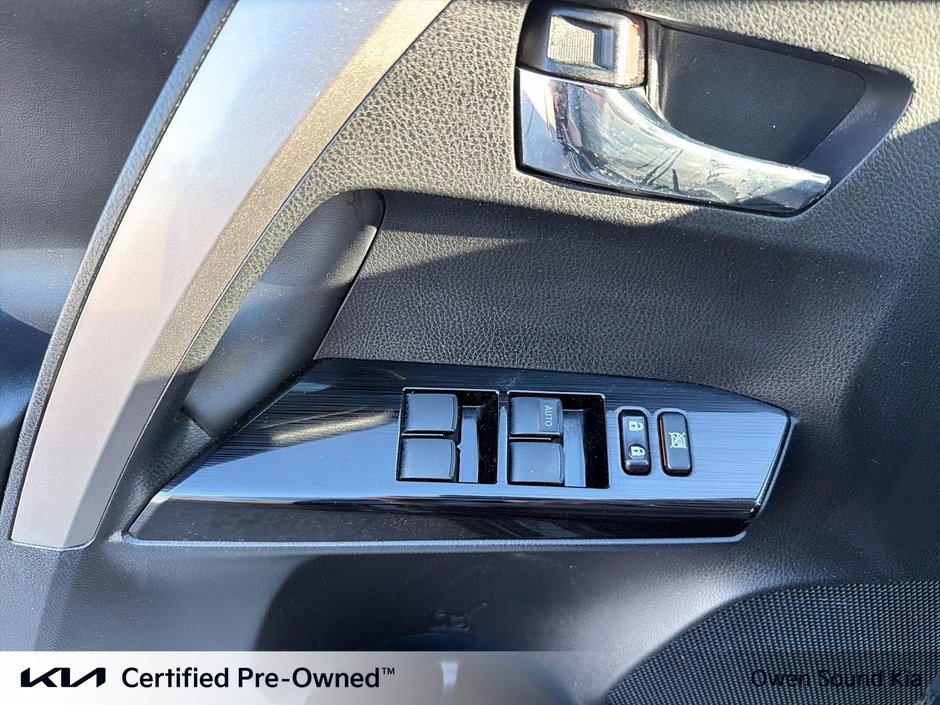 2018 Toyota RAV4 HYBRID LE+