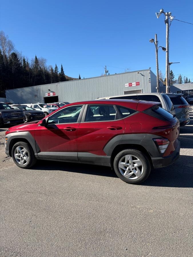 Hyundai Kona ESSENTIAL AWD**JAMAIS ACCIDENTÉ**BANCS CHAUFFANTS**MAGS**APPLE CARPLAY 2024 à Montréal, Québec