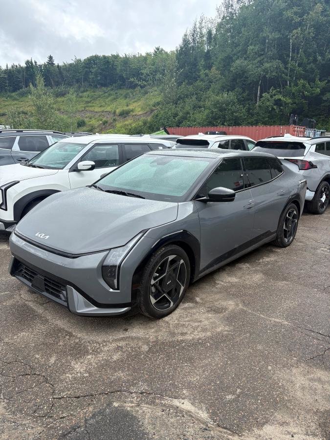 Kia EV4 GT-LINE**JAMAIS ACCIDENTÉ**488KM D'AUTONOMIE**TOIT OUVRANT**VOLANT CHAUFFANT**SIÈGES ÉLECTRIQUES 2026 à Montréal, Québec