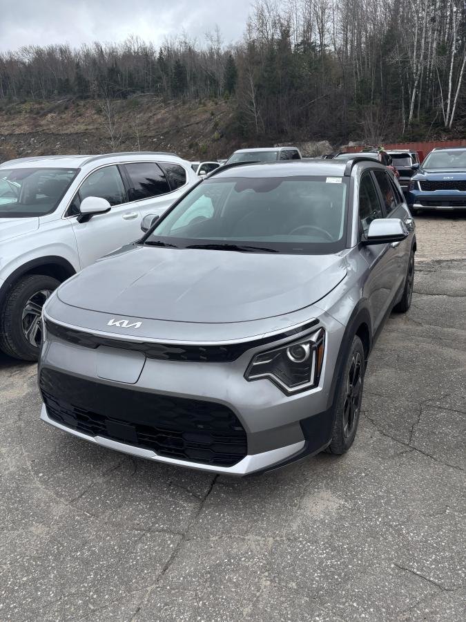 Kia Niro EV Premium+ **JAMAIS ACCIDENTÉ+ VOLANT CHAUFFANT+ CAMÉRA DE RECUL** 2023 à Montréal, Québec