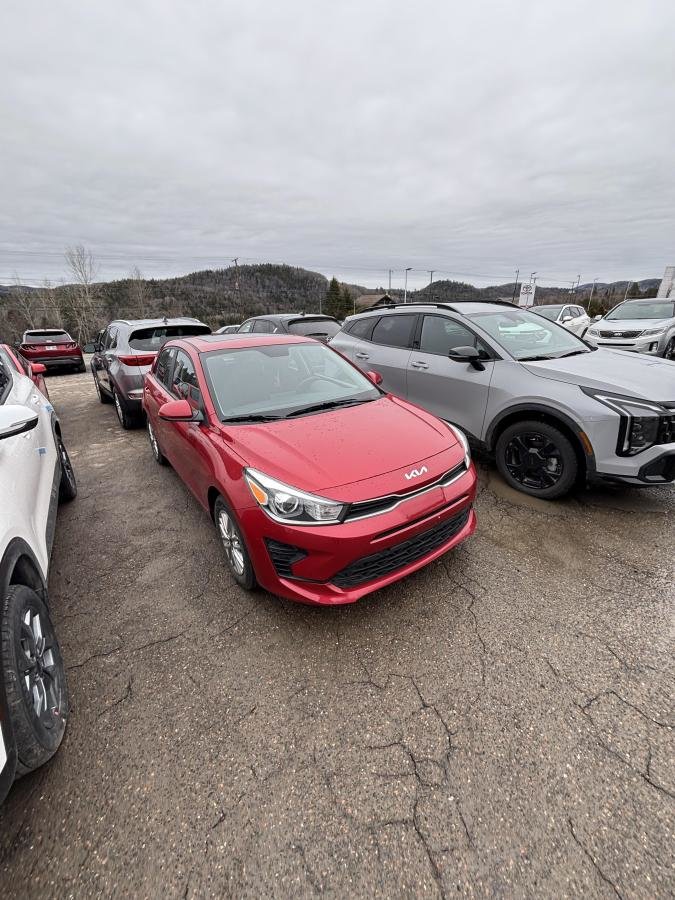 2022 Kia Rio5 LX Premium IVT **GARANTIE 10 ANS/ 200 000KM** TOIT OUVRANT+SIÈGES ET VOLANT CHAUFFANTS** in Montréal, Quebec