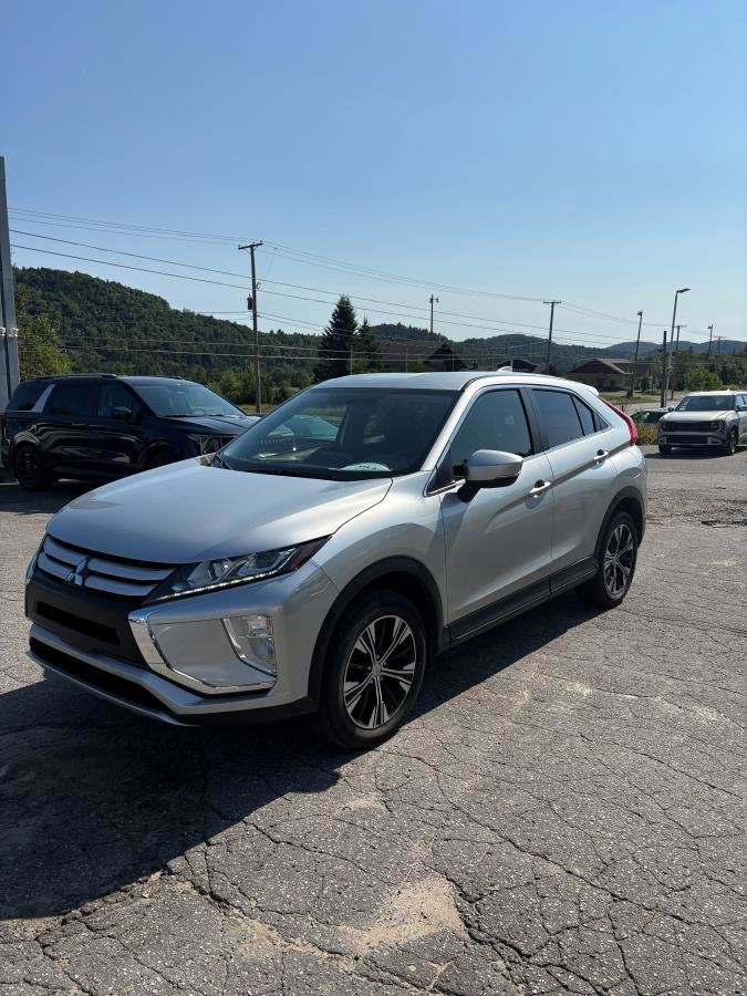 2020 Mitsubishi Eclipse Cross ES AWD**GARANTIE 10 ANS**BANCS CHAUFFANTS**MAGS**CAMÉRA DE RECUL in Montréal, Quebec